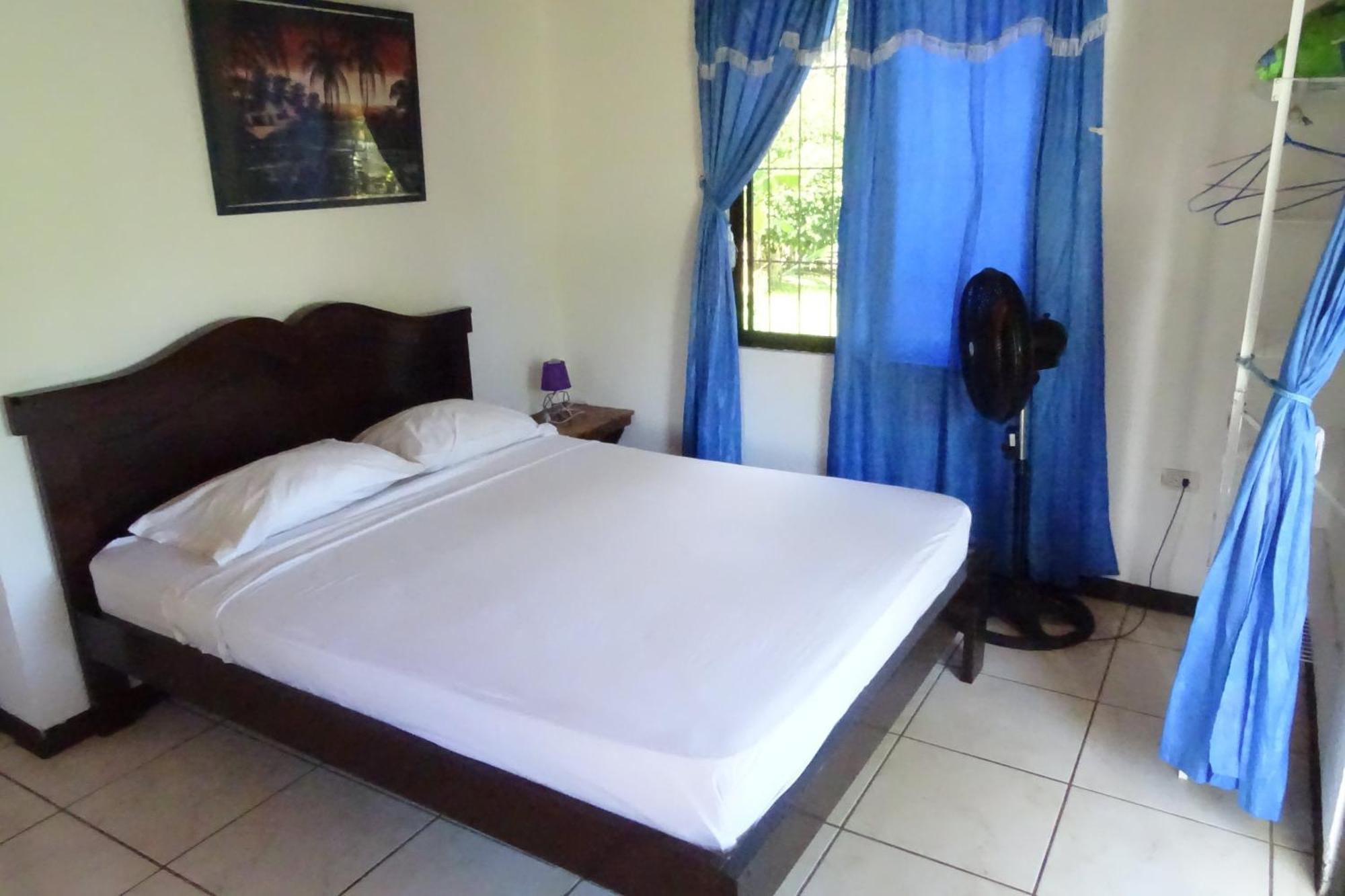 Cabinas Los Tucanes Cahuita Zewnętrze zdjęcie