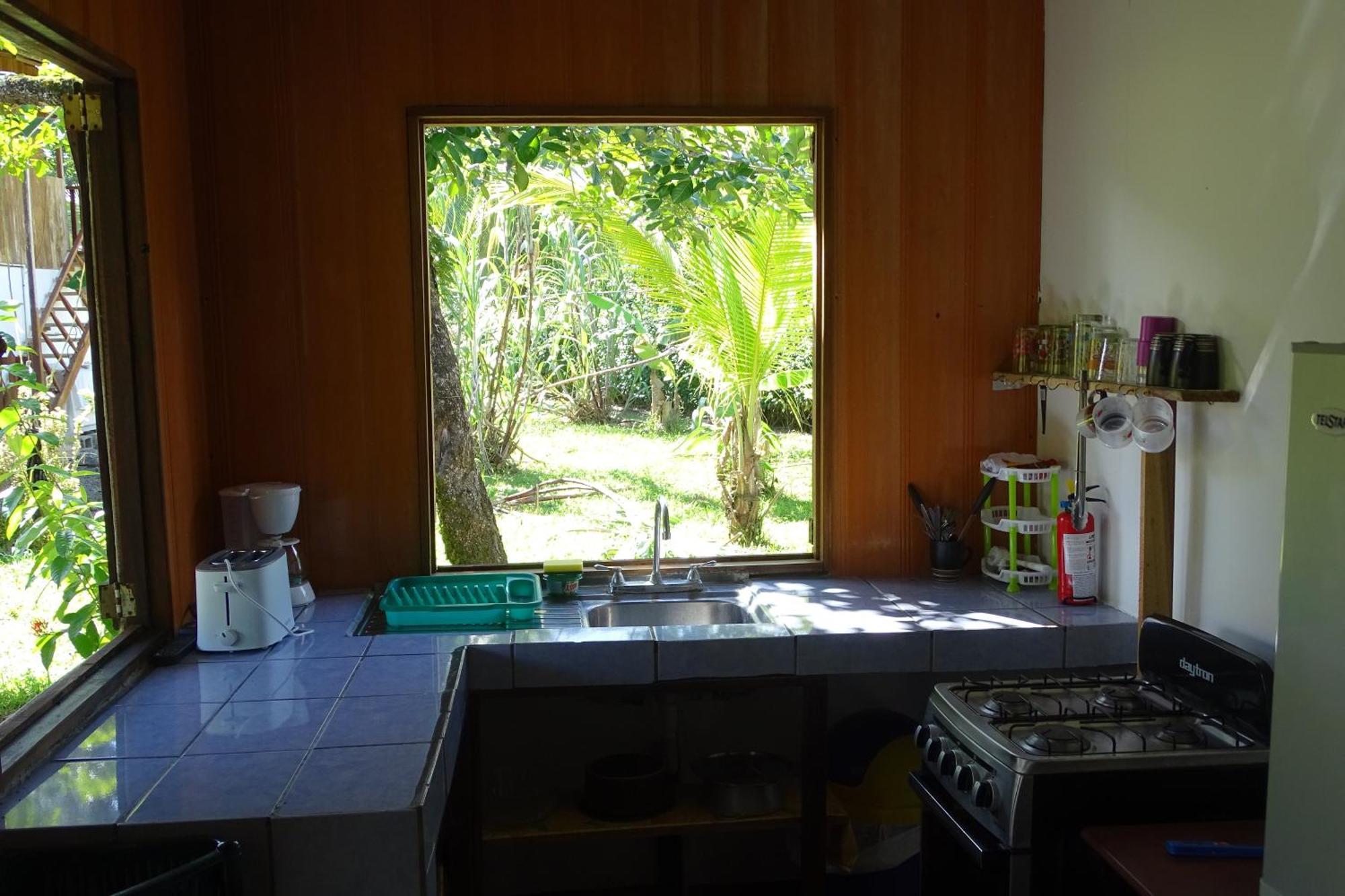 Cabinas Los Tucanes Cahuita Zewnętrze zdjęcie