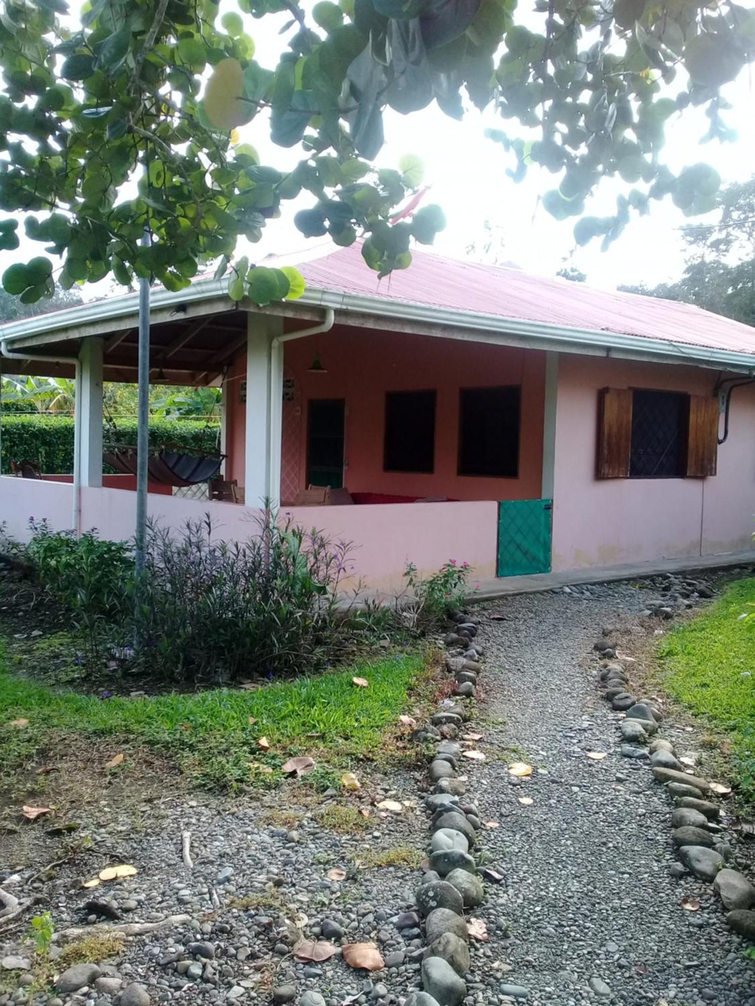 Cabinas Los Tucanes Cahuita Zewnętrze zdjęcie